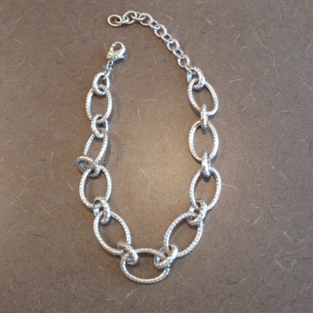Chain link necklace